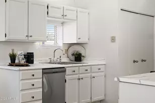 11016 N 15th St, Phoenix, AZ 85020 - Photo 9