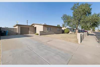 8050 W Weldon Avenue, Phoenix, AZ 85033 - Photo 1