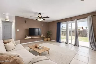 3049 N 53rd Dr, Phoenix, AZ 85031 - Photo 3