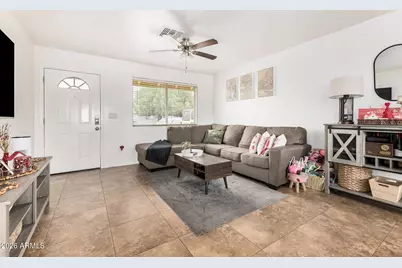 8819 W Glenrosa Avenue, Phoenix, AZ 85037 - Photo 5
