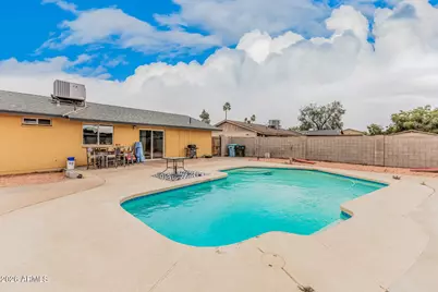 8819 W Glenrosa Avenue, Phoenix, AZ 85037 - Photo 17