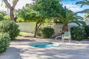 10401 N 52nd St, Paradise Valley, AZ 85253 - Photo 17