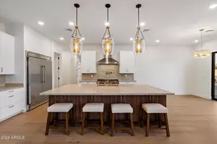 2991 W Desert Hills Dr, Phoenix, AZ 85086 - Photo 11