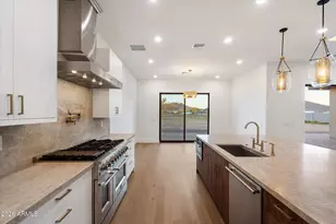 2991 W Desert Hills Dr, Phoenix, AZ 85086 - Photo 13