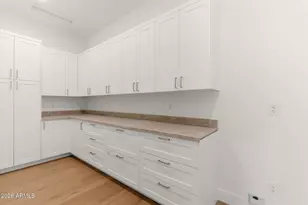 2991 W Desert Hills Dr, Phoenix, AZ 85086 - Photo 15