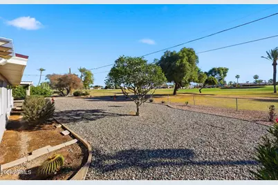 11601 N Hacienda Drive, Sun City, AZ 85351 - Photo 43