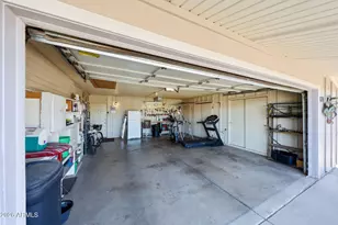 11601 N Hacienda Dr, Sun City, AZ 85351 - Photo 31