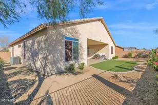 907 E Gary Ln, Phoenix, AZ 85042 - Photo 23