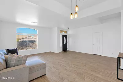 907 E Gary Lane, Phoenix, AZ 85042 - Photo 5