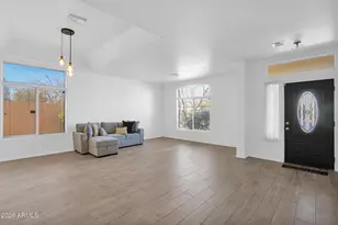 907 E Gary Ln, Phoenix, AZ 85042 - Photo 3