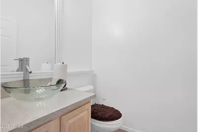 907 E Gary Lane, Phoenix, AZ 85042 - Photo 15