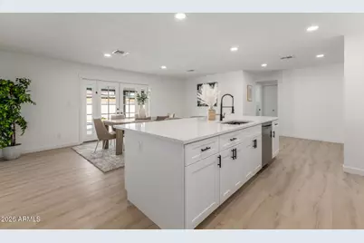 3414 W Gelding Drive, Phoenix, AZ 85053 - Photo 15