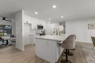 3414 W Gelding Dr, Phoenix, AZ 85053 - Photo 17