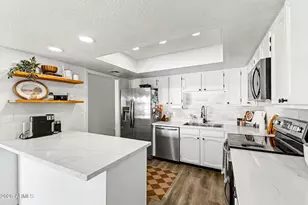 8202 N 21st Dr, Phoenix, AZ 85021 - Photo 9