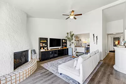 8202 N 21st Drive #B206, Phoenix, AZ 85021 - Photo 3