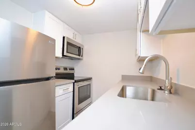 44 E Roanoke Avenue #Apt 8, Phoenix, AZ 85004 - Photo 3