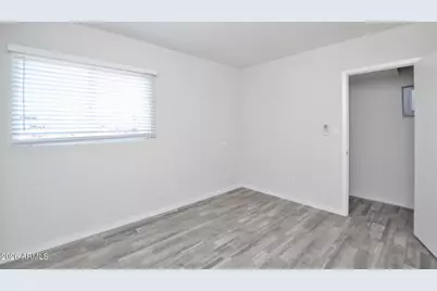 44 E Roanoke Avenue #Apt 8, Phoenix, AZ 85004 - Photo 9