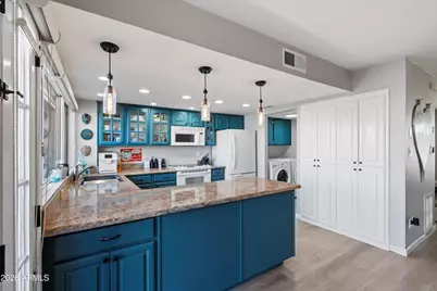 8206 E Chaparral Road, Scottsdale, AZ 85250 - Photo 1