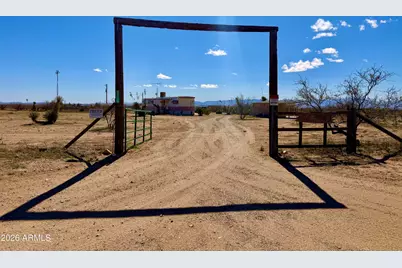 6325 S Bascom Trail, Willcox, AZ 85643 - Photo 17