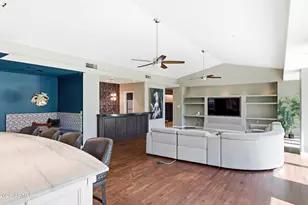 2939 N Manor Dr W, Phoenix, AZ 85014 - Photo 21