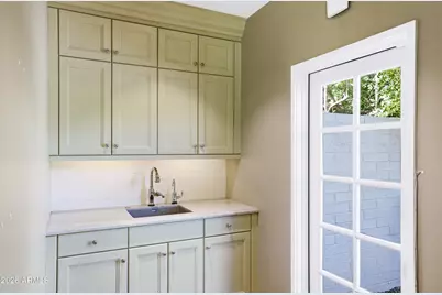 2939 N Manor Drive W, Phoenix, AZ 85014 - Photo 19