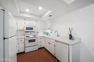 1075 E Chandler Blvd, Chandler, AZ 85225 - Photo 9