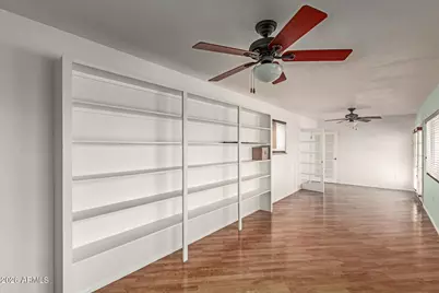 10329 W Floriade Drive, Sun City, AZ 85351 - Photo 13