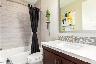 9001 E San Victor Dr, Scottsdale, AZ 85258 - Photo 15