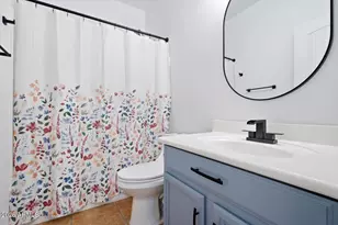 6822 S 40th Dr, Phoenix, AZ 85041 - Photo 25