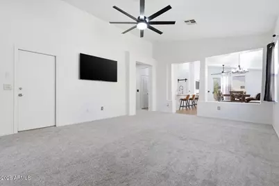 6822 S 40th Drive, Phoenix, AZ 85041 - Photo 5