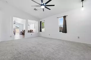 6822 S 40th Dr, Phoenix, AZ 85041 - Photo 7