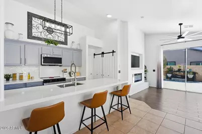 6822 S 40th Drive, Phoenix, AZ 85041 - Photo 15