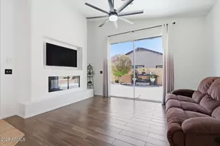 6822 S 40th Dr, Phoenix, AZ 85041 - Photo 17