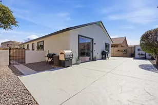 6822 S 40th Dr, Phoenix, AZ 85041 - Photo 31