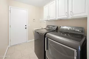 7 W Silverwood Dr, Phoenix, AZ 85045 - Photo 25