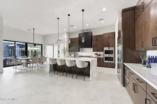 1632 W Lavitt Ln, Phoenix, AZ 85086 - Photo 7