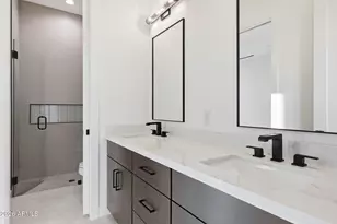 1632 W Lavitt Ln, Phoenix, AZ 85086 - Photo 33