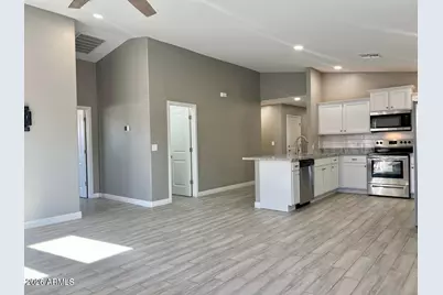 10490 W Mazatlan Drive, Arizona City, AZ 85123 - Photo 9