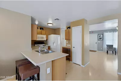 3212 W Saint Kateri Drive, Phoenix, AZ 85041 - Photo 9