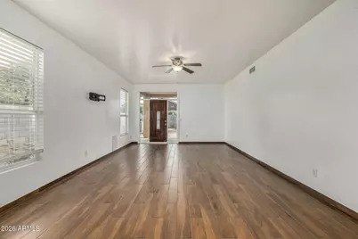 6157 W Echo Lane, Glendale, AZ 85302 - Photo 7