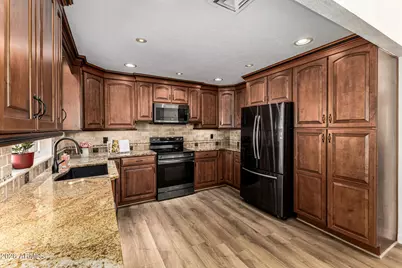 12535 N 77th Drive, Peoria, AZ 85381 - Photo 7