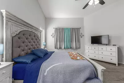 2403 E Rosemonte Drive, Phoenix, AZ 85050 - Photo 17