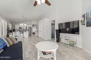 2403 E Rosemonte Dr, Phoenix, AZ 85050 - Photo 13