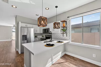 8921 N 65th Drive, Glendale, AZ 85302 - Photo 11