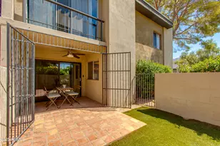 4201 E Camelback Rd, Phoenix, AZ 85018 - Photo 17