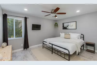 4201 E Camelback Road #41, Phoenix, AZ 85018 - Photo 11