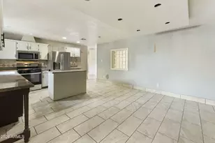 4116 N 64th Dr, Phoenix, AZ 85033 - Photo 11