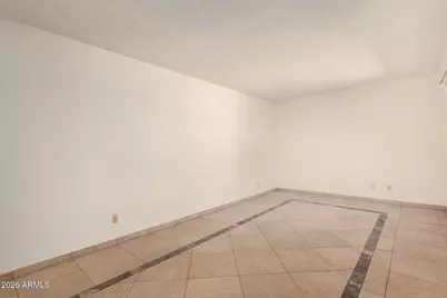 4013 S Hazelton Lane, Tempe, AZ 85282 - Photo 5