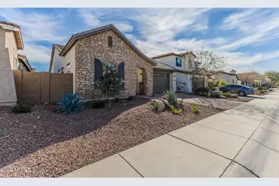 9785 W Robin Lane, Peoria, AZ 85383 - Photo 3