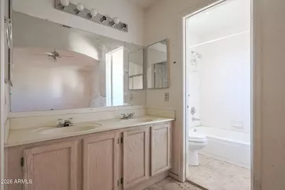 8106 W Wethersfield Road, Peoria, AZ 85381 - Photo 9